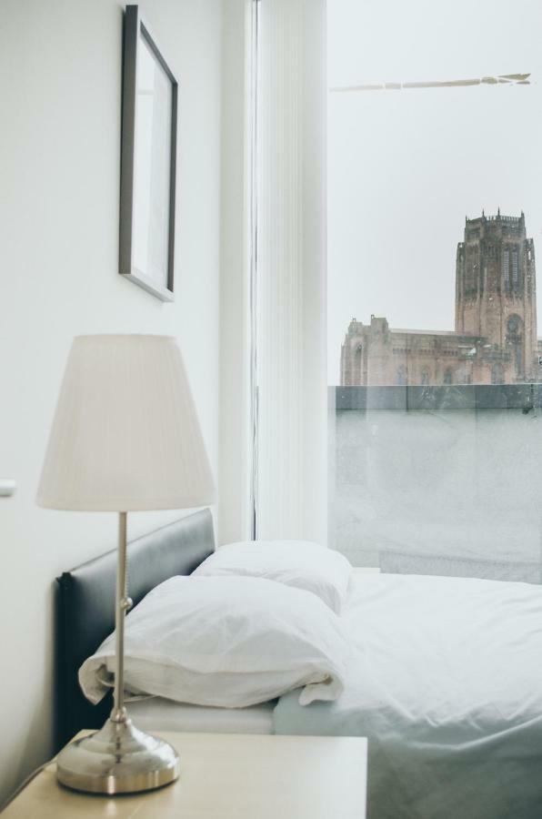 Serviced Apartment In Liverpool City Centre - Free Parking - Balcony - By Happy Days Exterior foto